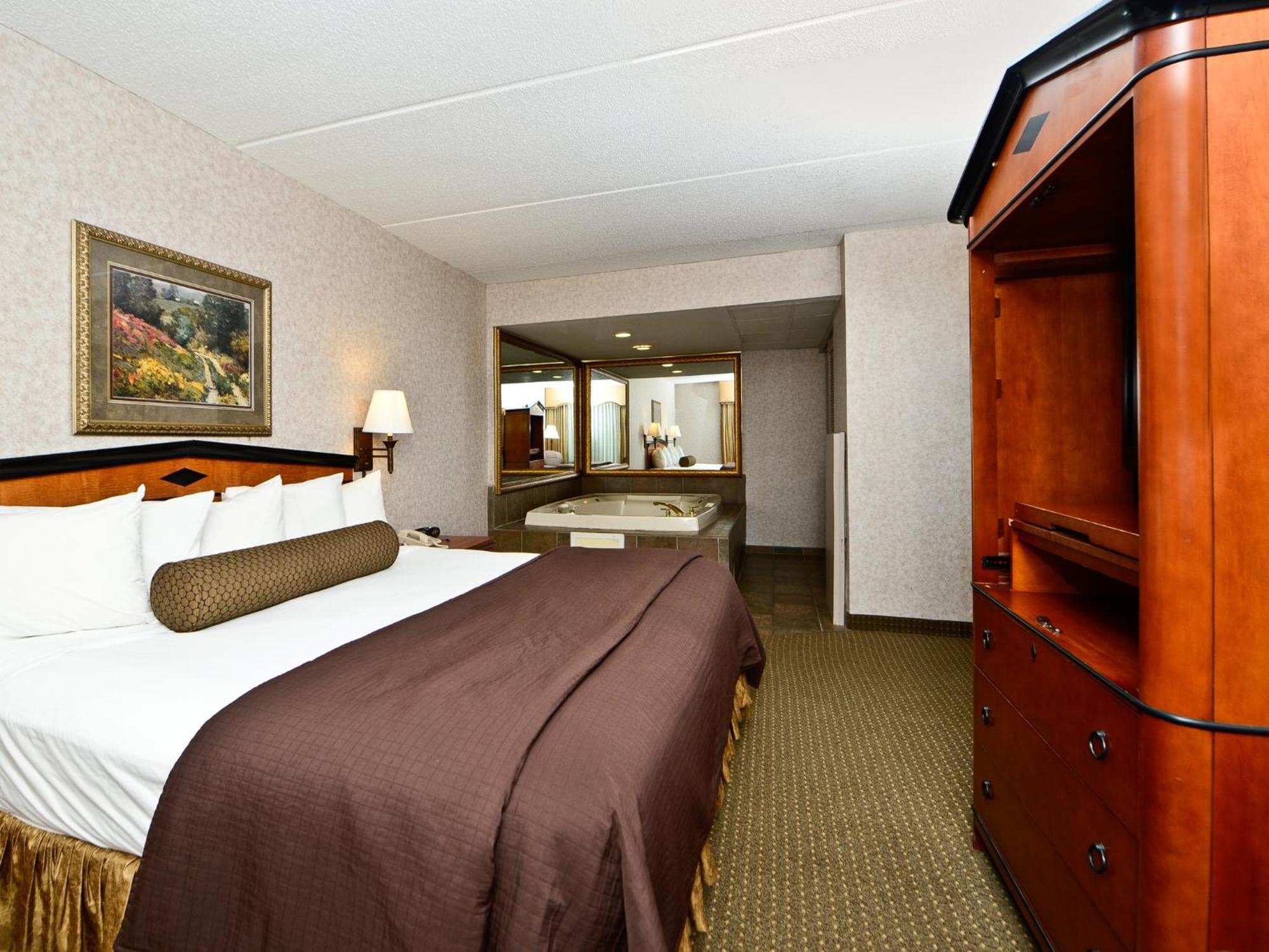 Ramada By Wyndham Plymouth Hotel & Conference Center Room photo