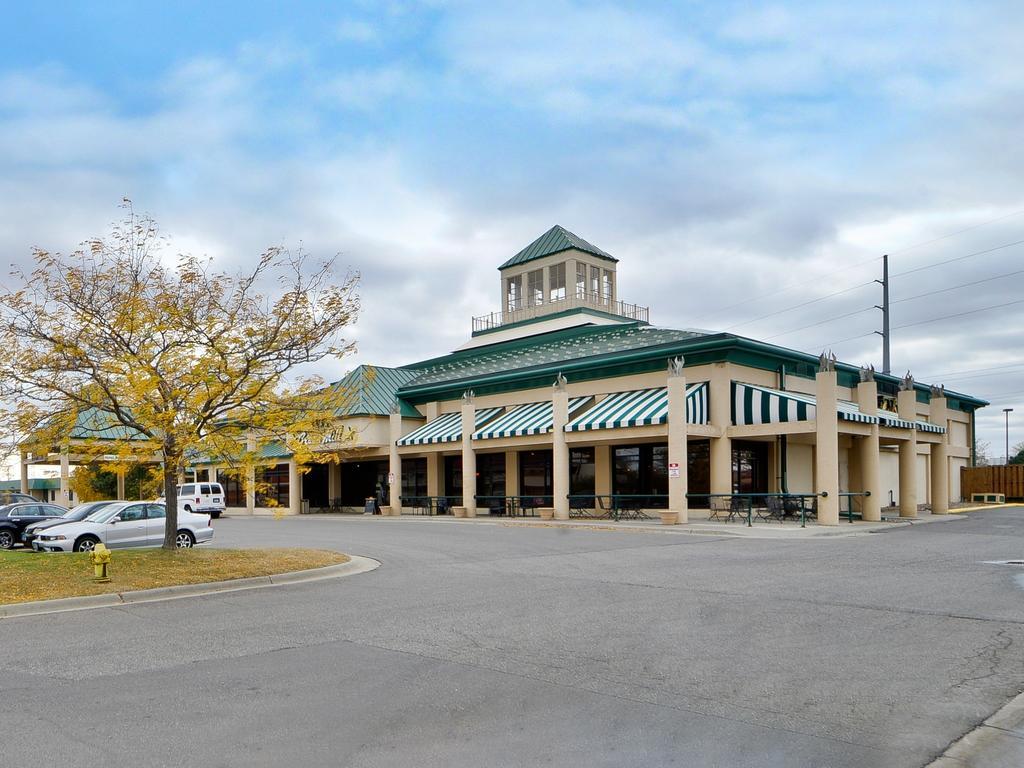 Ramada By Wyndham Plymouth Hotel & Conference Center Exterior photo